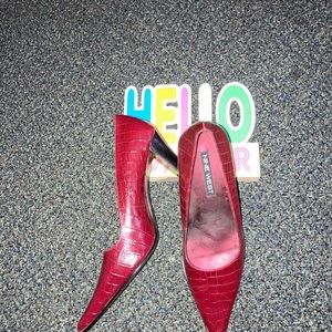 Beautiful Pumps leather